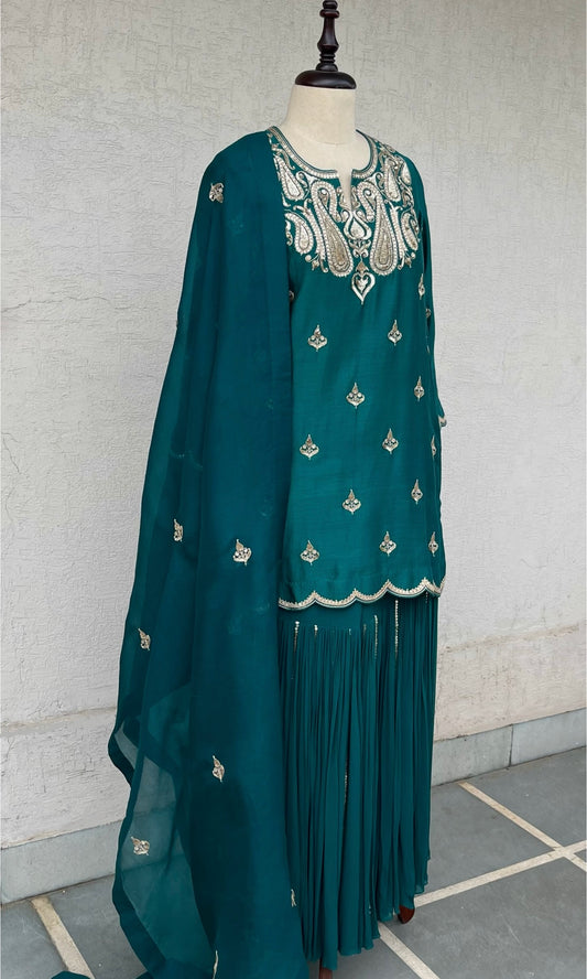 BOTTLE GREEN KURTA AND GHARARA SET