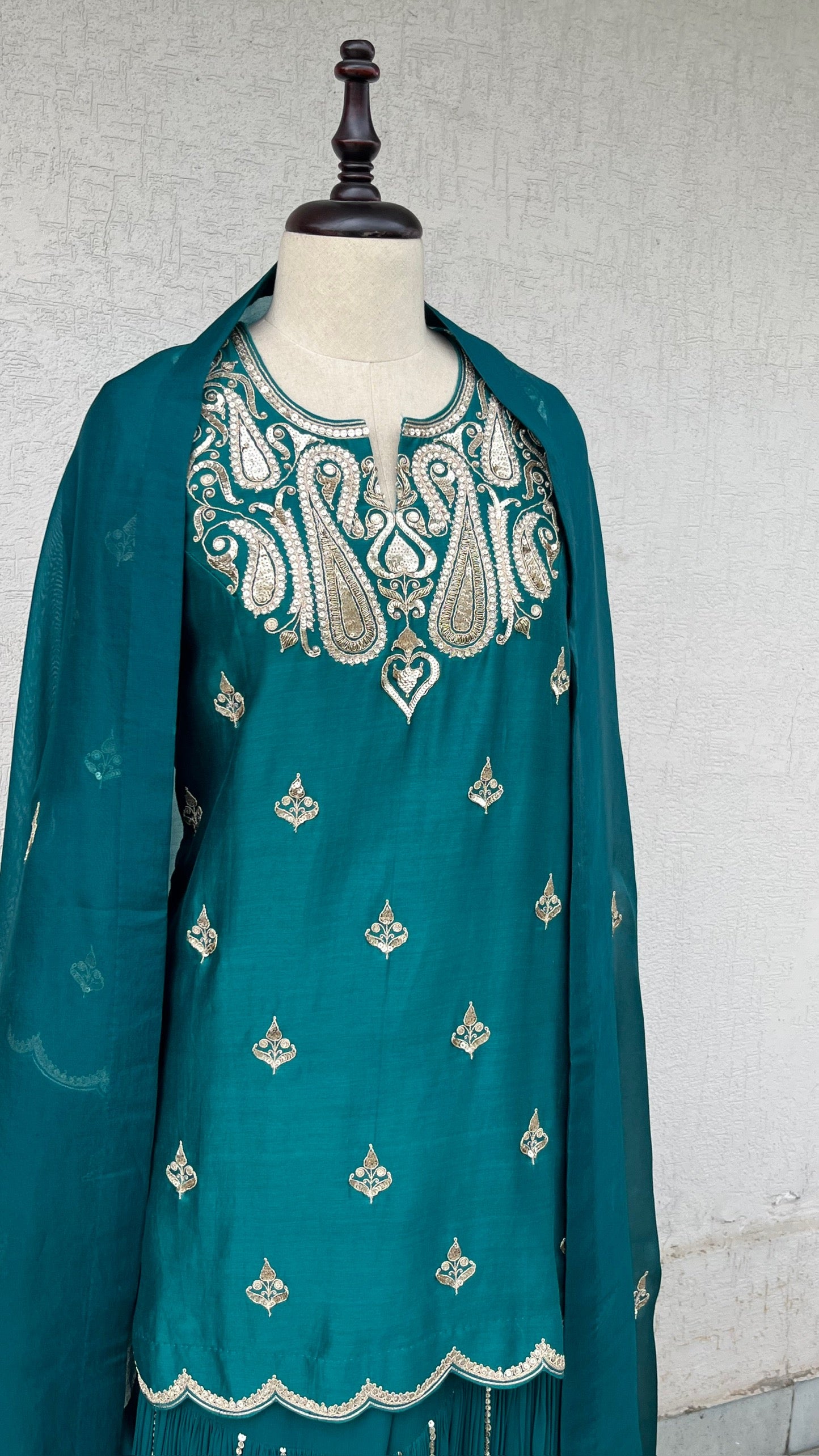 BOTTLE GREEN KURTA AND GHARARA SET