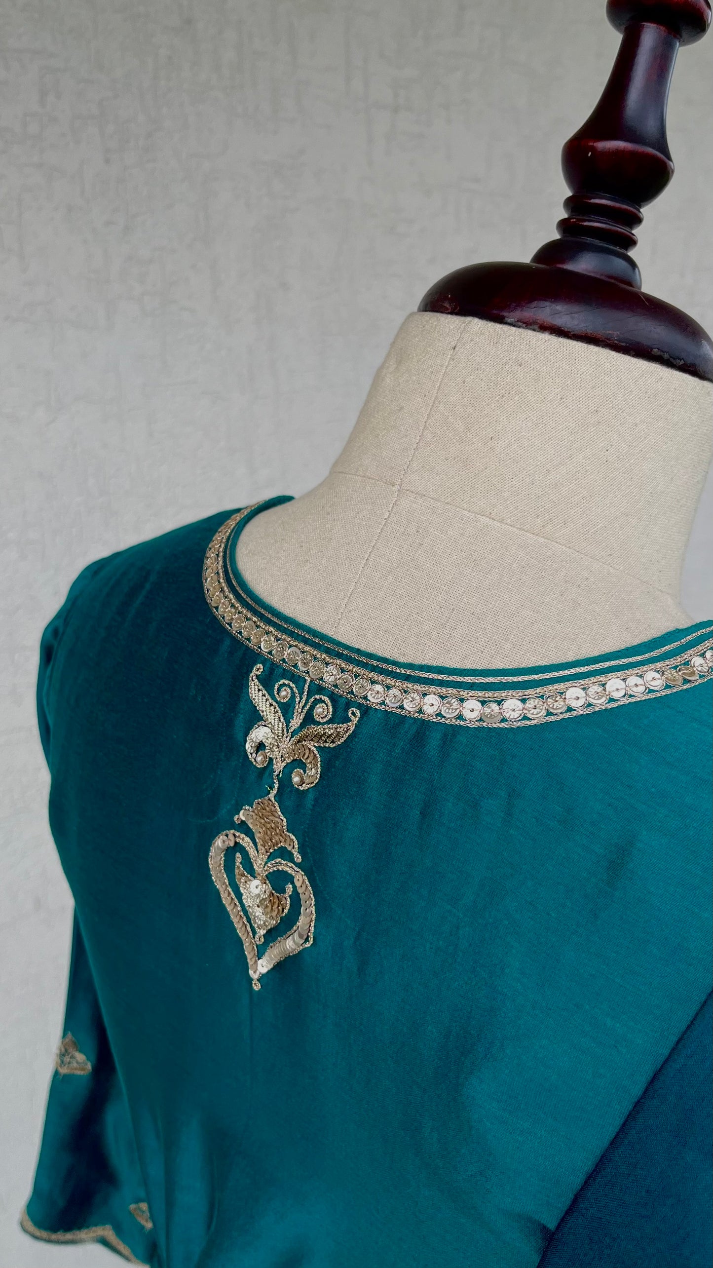 BOTTLE GREEN KURTA AND GHARARA SET