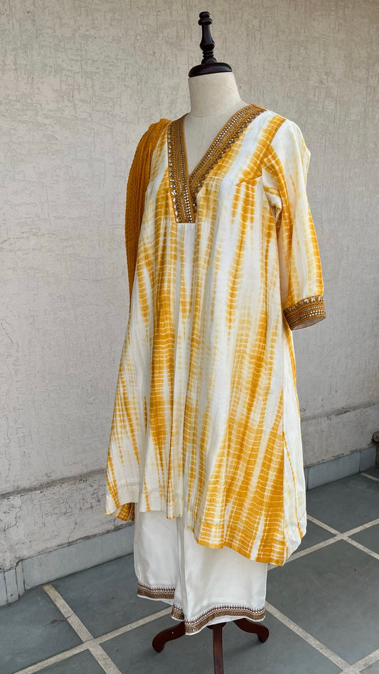 MUSTARD AND OFF WHITE KURTA, PANTS AND DUPATTA SET