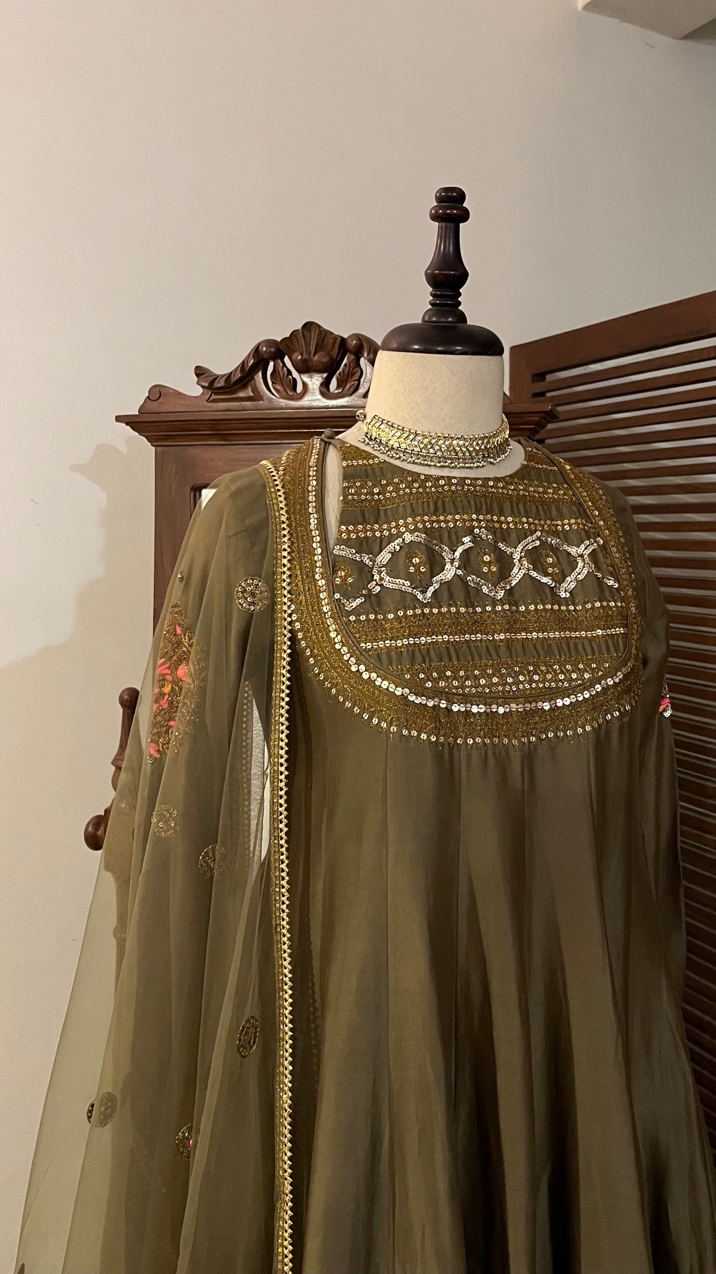 OLIVE KALIDAAR KURTA CHURIDAAR DUPATTA SET