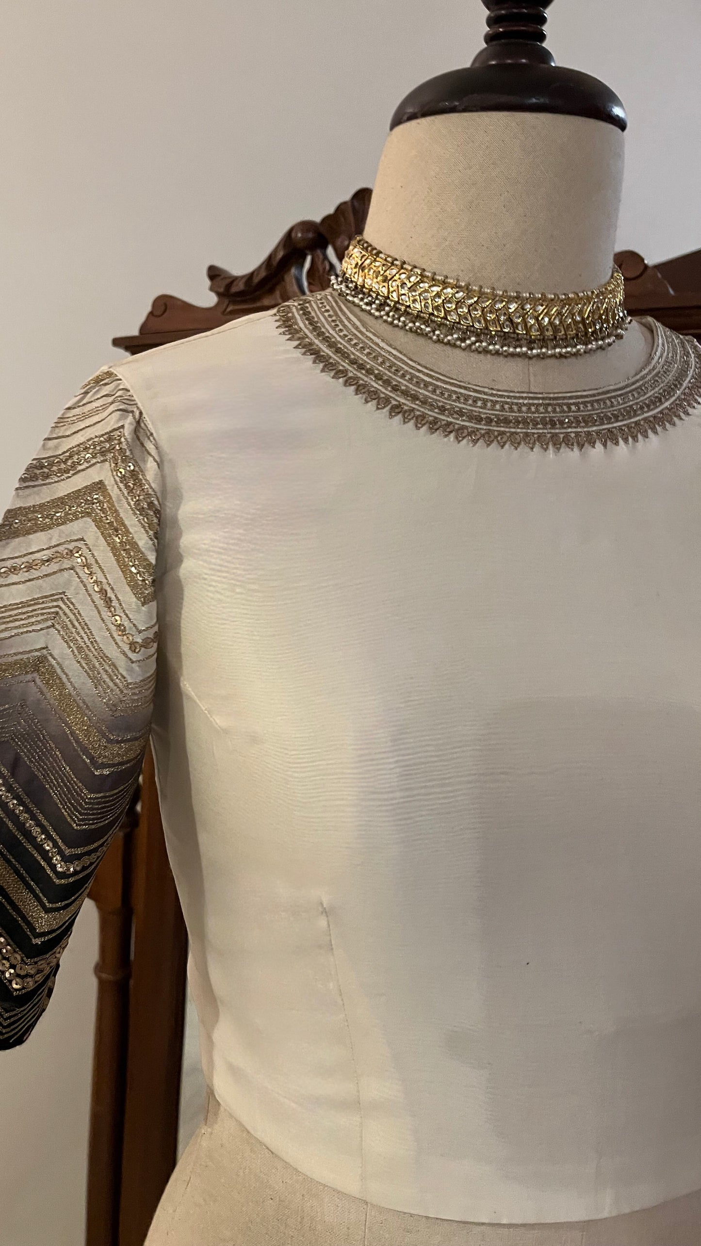 OFF-WHITE CHANDERI BLOUSE