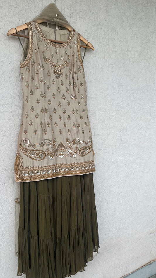 CHAMPAGNE KURTA GHARARA AND DUPATTA SET