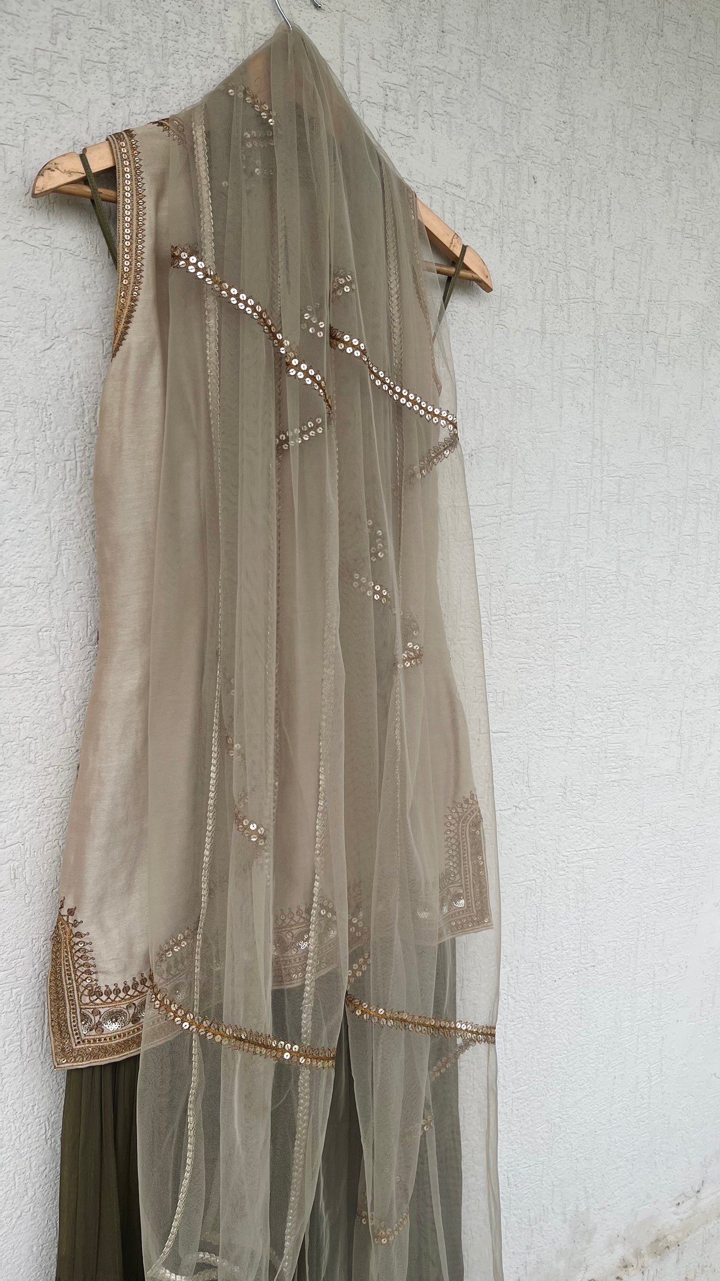 CHAMPAGNE KURTA GHARARA AND DUPATTA SET